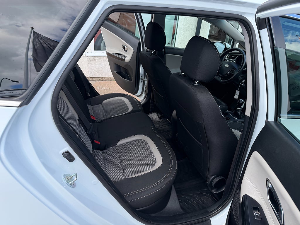 Kia Ceed SW 1.6 GDI Manuell, 135hk