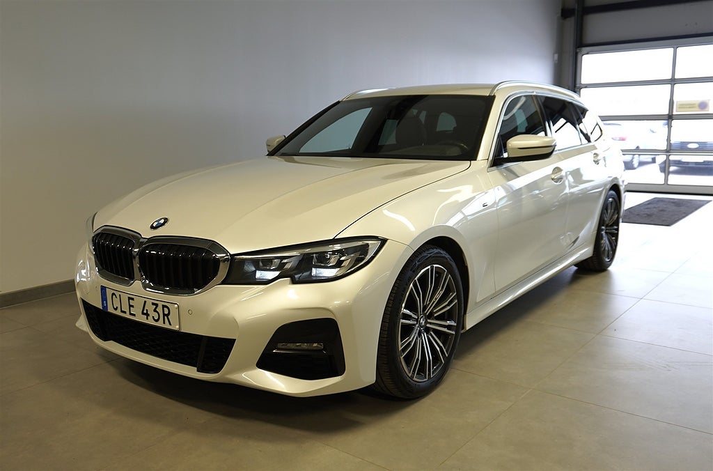 BMW 320 i Touring M-Sport HiFi Navi Connected Helljusassist | Ränta