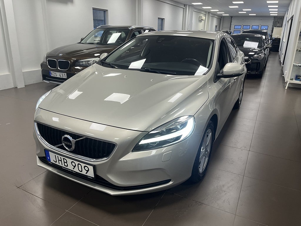 Volvo V40 T2 Momentum Euro 6