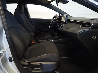 Halvkombi Toyota Corolla 16 av 20