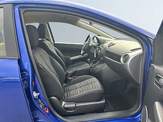 Mazda 2 5-dörrar 1.3 MZR Kiruna-körd/Motor&kupé-Värm/S&V-Däck – bild 10