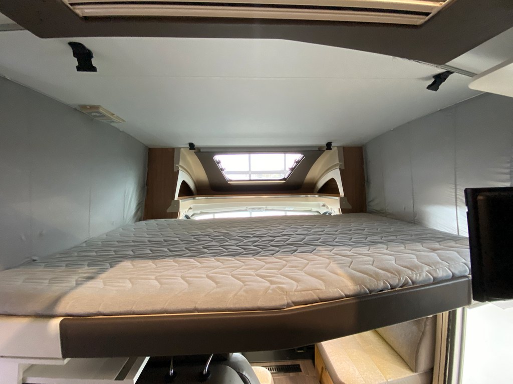 Adria Matrix Supreme 670 SC /Auto / ALDE / Solcell / Taksäng - Adria