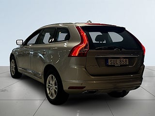 Volvo XC60 D4 AWD Summum Kamrem bytt Elstol förare minne drag