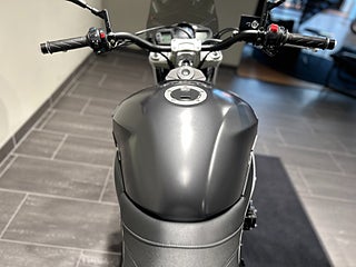 Suzuki GSR600 B-King / Premium sadel / Puig vindruta / Tail-tidy