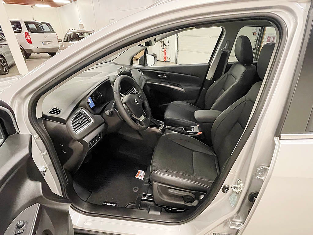 Suzuki S-Cross Nya 1.4T AT Hybrid Inclusive MC