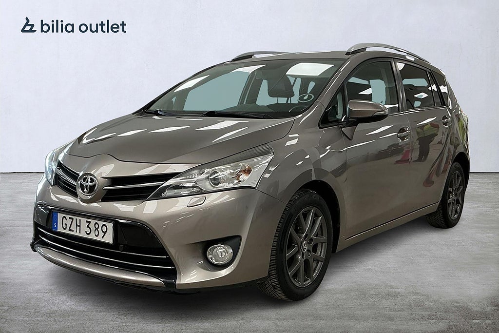 Toyota Verso 1.6 Edition Feel Nyservad B-kamera Dragkrok 7-sits