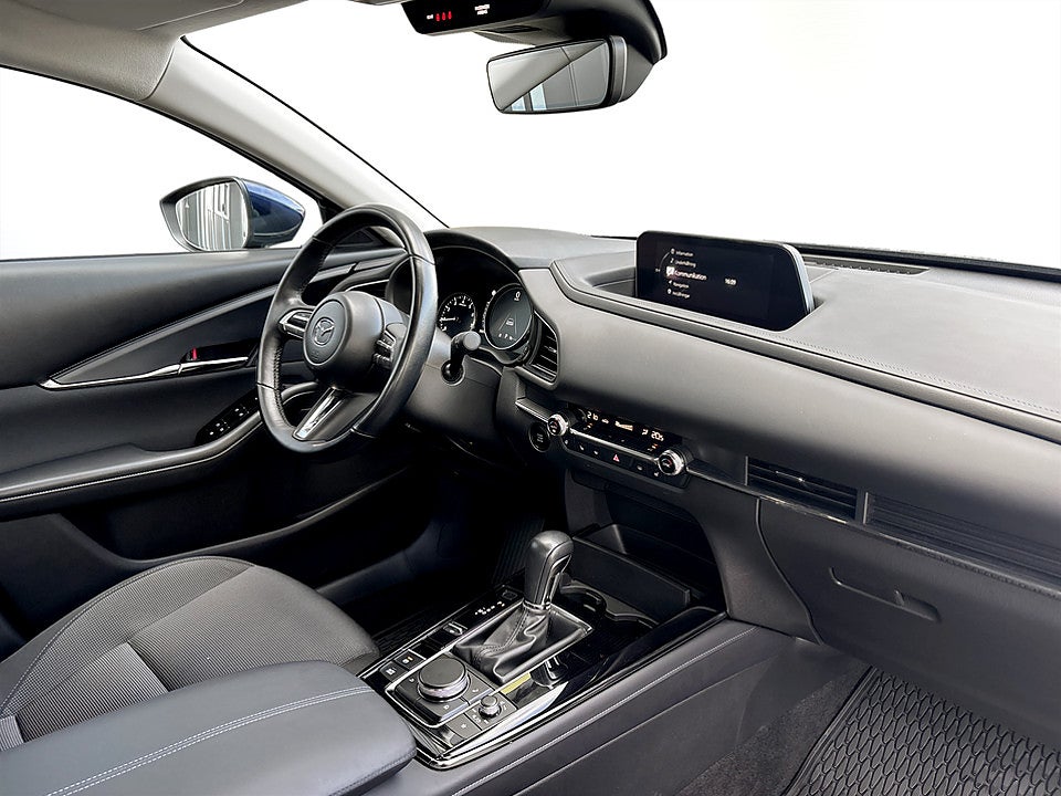 Bild på Mazda CX-30 2.0 e-SKYACTIV-G M 150hk B-KAMERA NAVI