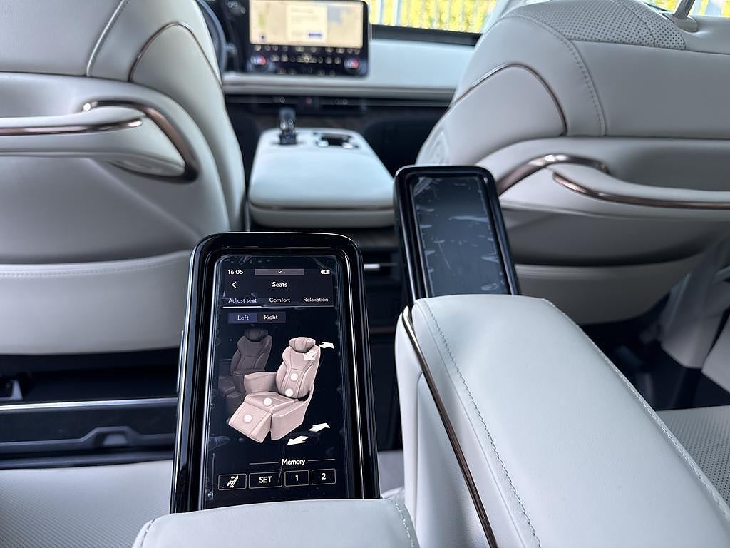 Lexus LM 2024 - miniatyr 17