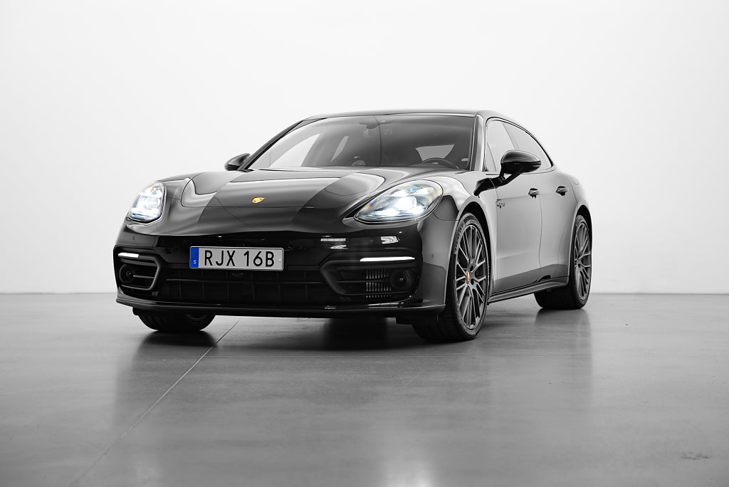 Porsche Panamera 4 E-Hybrid Sport Turismo Platinum Edition - 1 ägare!
