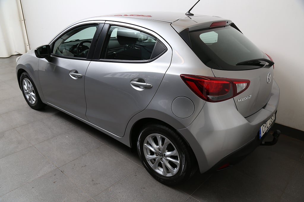 Mazda 2 1,5 SKYACTIV-G 90hk Core Aut Motorvärmare Dragkrok 2015