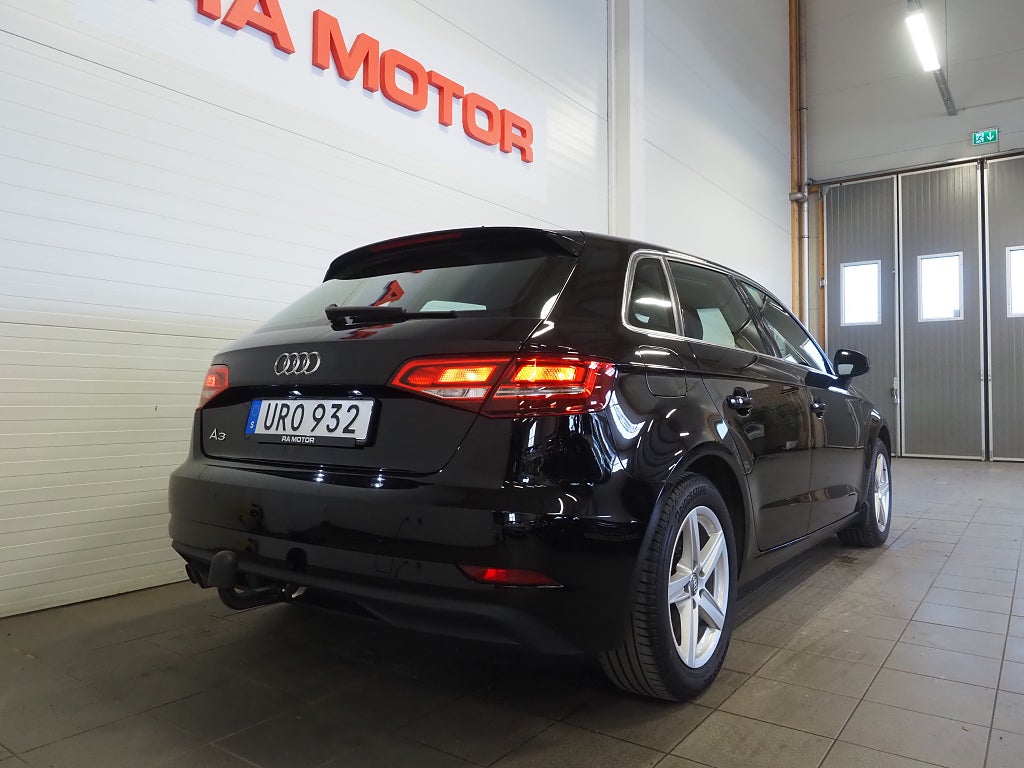 Audi A3 Sportback 35 TFSI 150hk Proline | Dragkrok | 2020