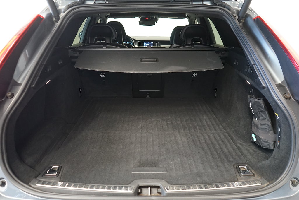 Volvo V90 D4 Automat R-Design B-kamera Dragkrok 190hk