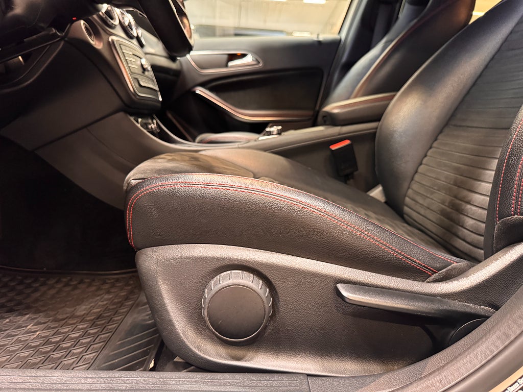 Mercedes-Benz GLA 2016 - miniatyr 18