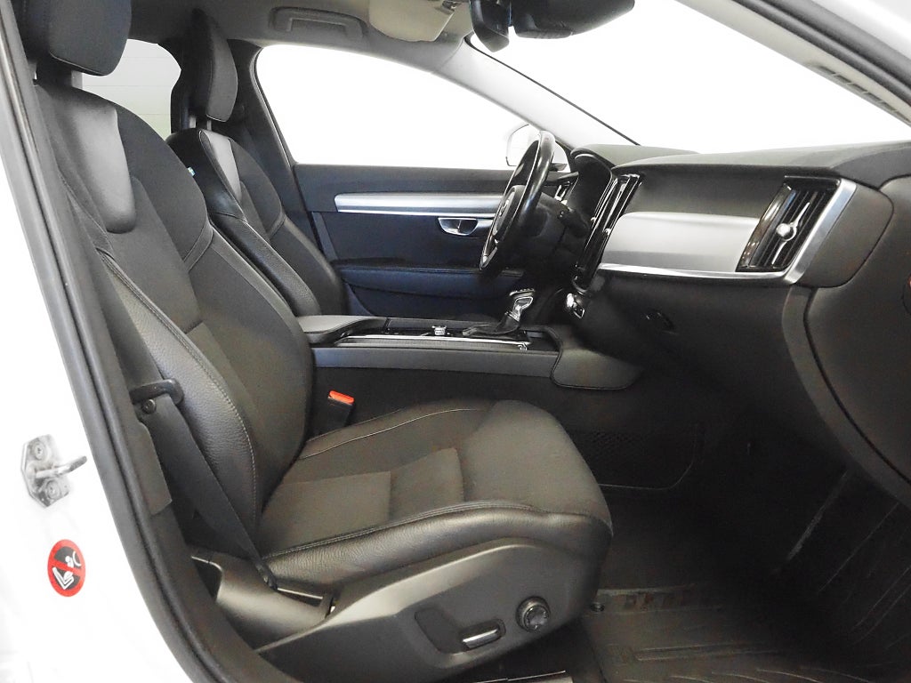 Volvo V90 T5 254hk Geartronic Momentum |Drag|Navi|Kamera| 2017