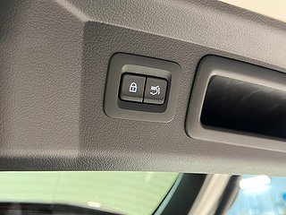 SUV Mazda CX-60 19 av 20