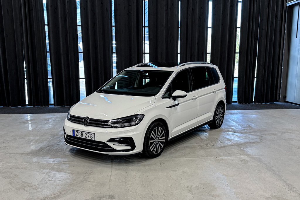 Volkswagen Touran 1.4 TSI R-Line|Pano|Kam|Drag|Värmare|Massage