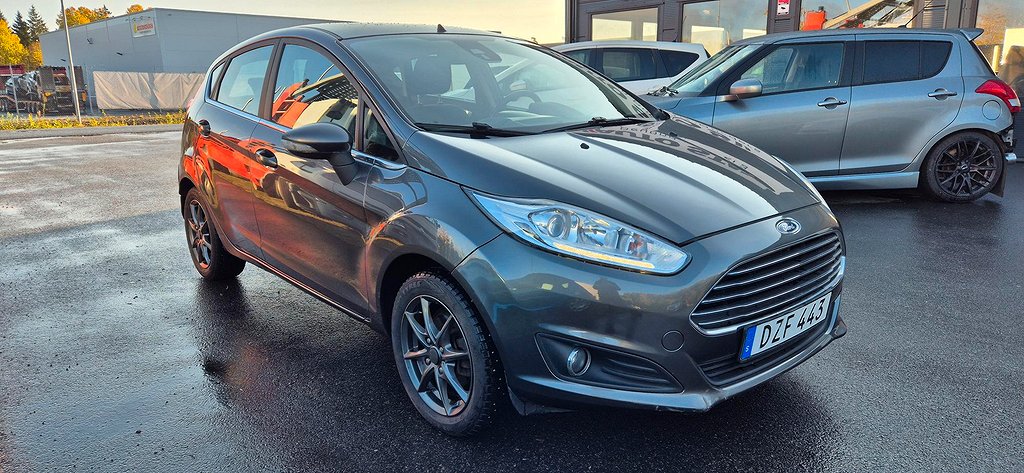 Ford Fiesta 5-dörrar 1.0 EcoBoost Titanium Nyservad Nybes 