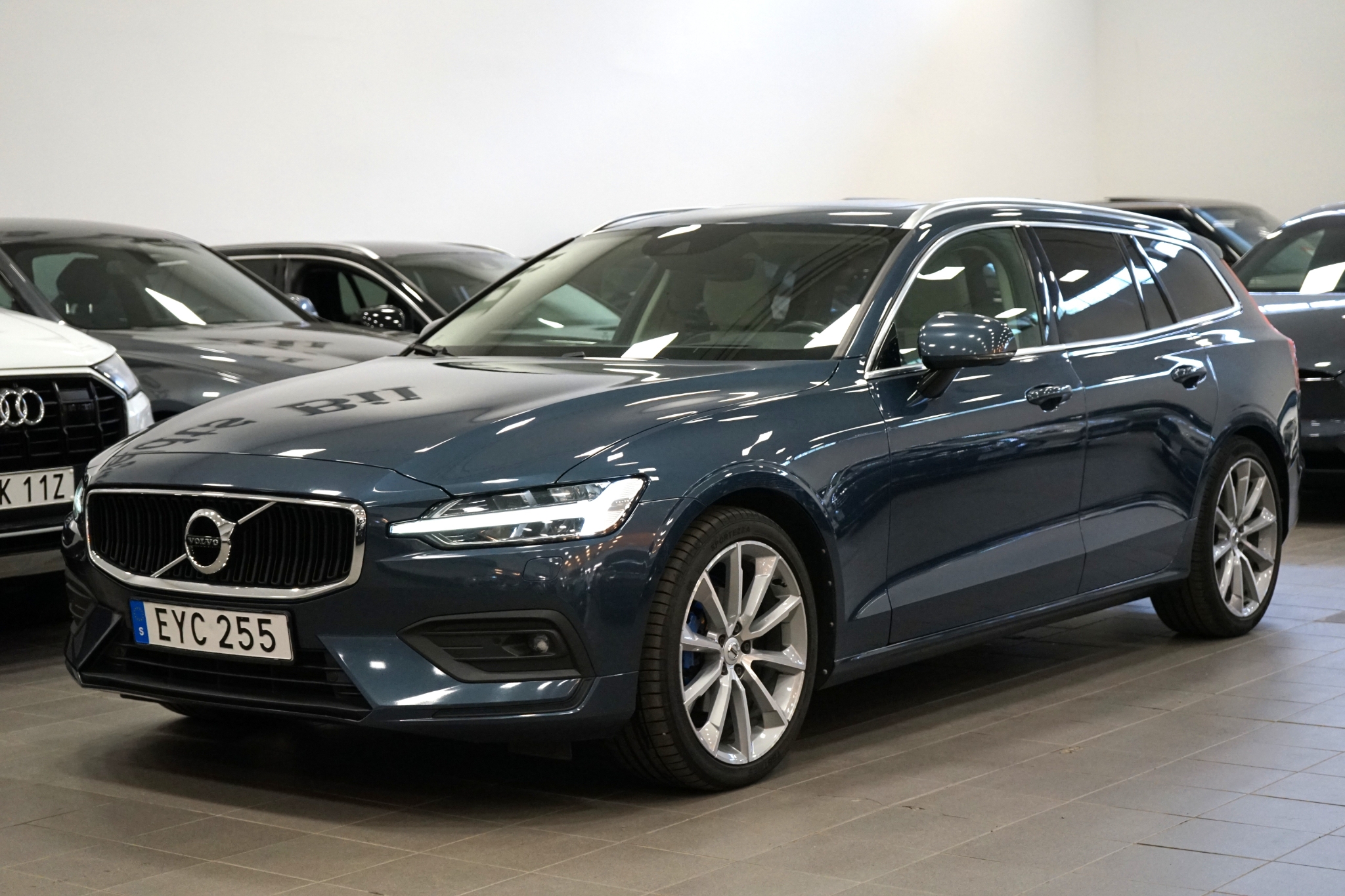 Volvo V60 D4 2019, bild 2/10