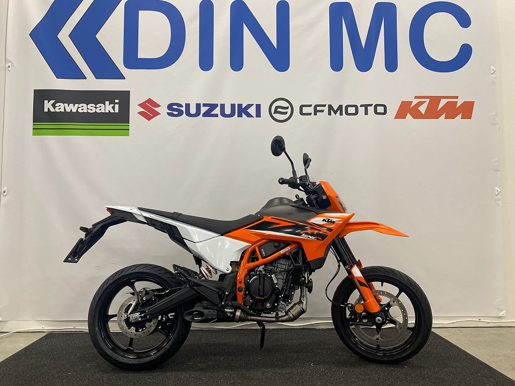 KTM 125 SMC R "Fabriksny hoj för omgående leverans"