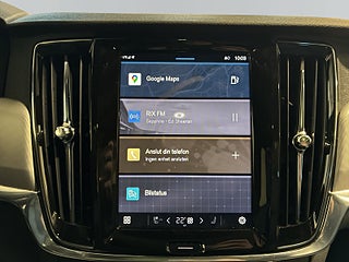 Volvo V90 B4 AWD Aut Momentum Drag Värmare H/K Pano 360 S&V-däck