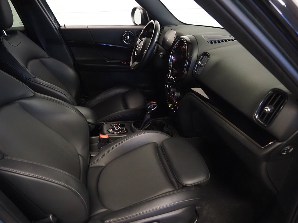 MINI Countryman Cooper SE ALL4 220hk Steptronic |Backkamera|Navi|