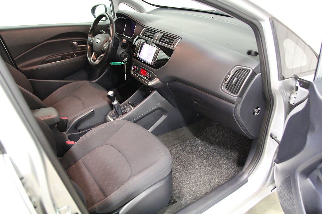 Kia Rio 5-dörrar 1.2 Special Edition utrustad och fin