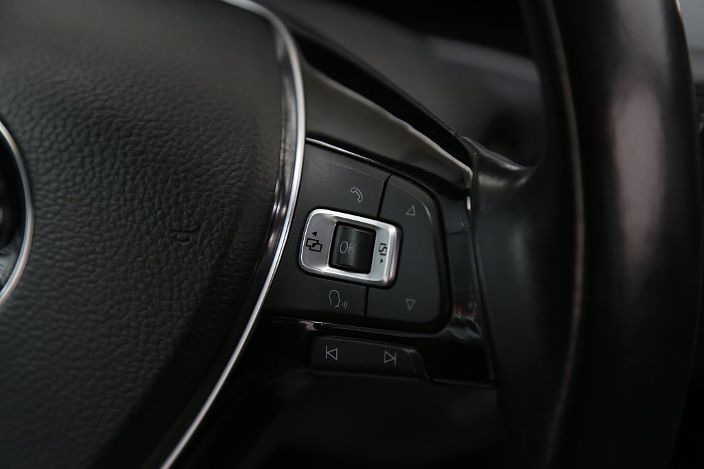 Volkswagen Golf 1,4 TSI 140hk GT 5d Nybesik P-sensorer Motorv 2014