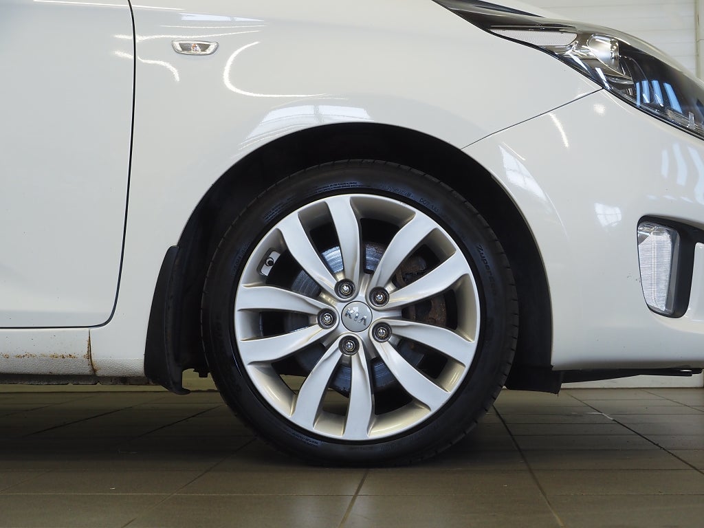 Kia Carens 1.7 CRDi 141hk DCT GLS AUT | 7-Sits | Dragkrok | 2016