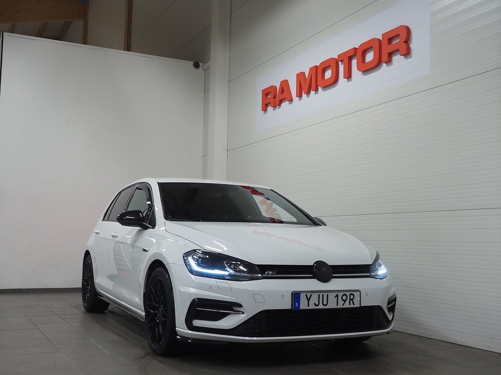 Volkswagen Golf 1.5 TSI 150hk R-Line P-Värm Pluspaket P-Sensorer 