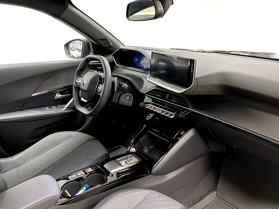 Bild på Peugeot 2008 GT 1.2 PT 130hk Aut B-KAMERA CARPLAY