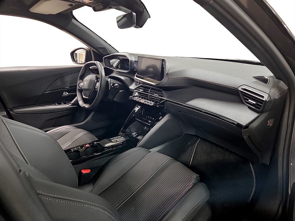 Bild på Peugeot 2008 GT 1.2 PT 130hk Aut - B-KAMERA, CARPLAY