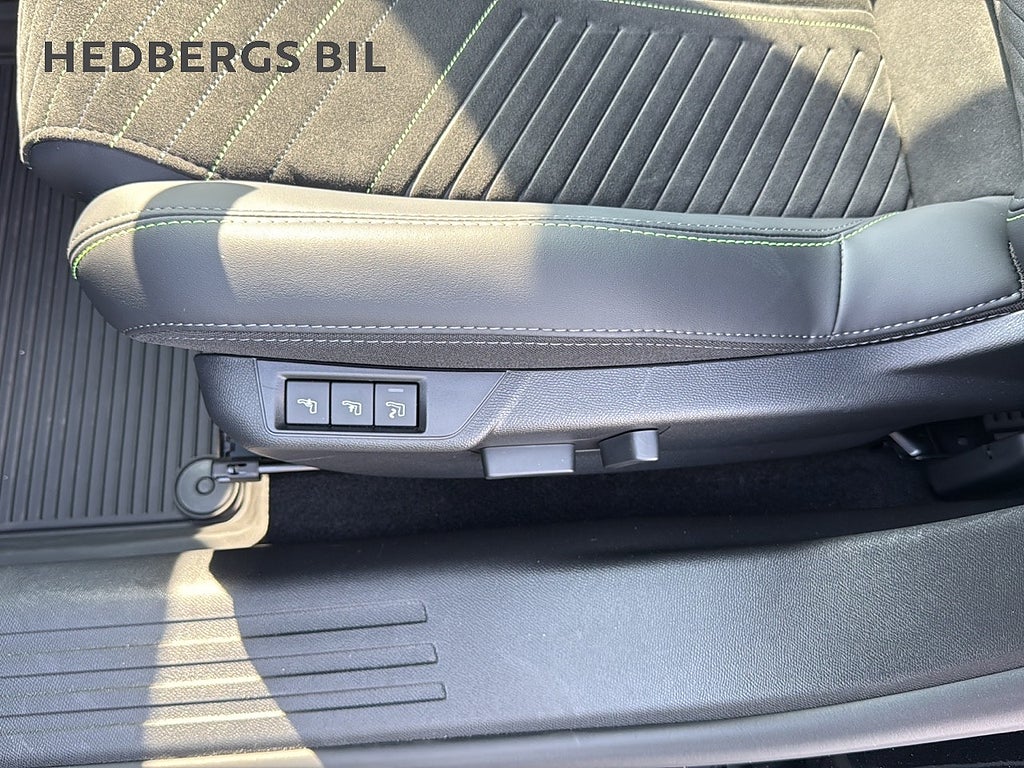 Peugeot 2008  GT 1.2 PureTech 130 AUT   ( DEMOBIL ) thumbnail