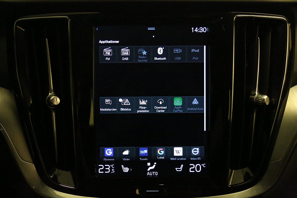 Volvo V60 Cross Country B4 Diesel 197hk Momentum AWD Aut Kamera VOC 2022