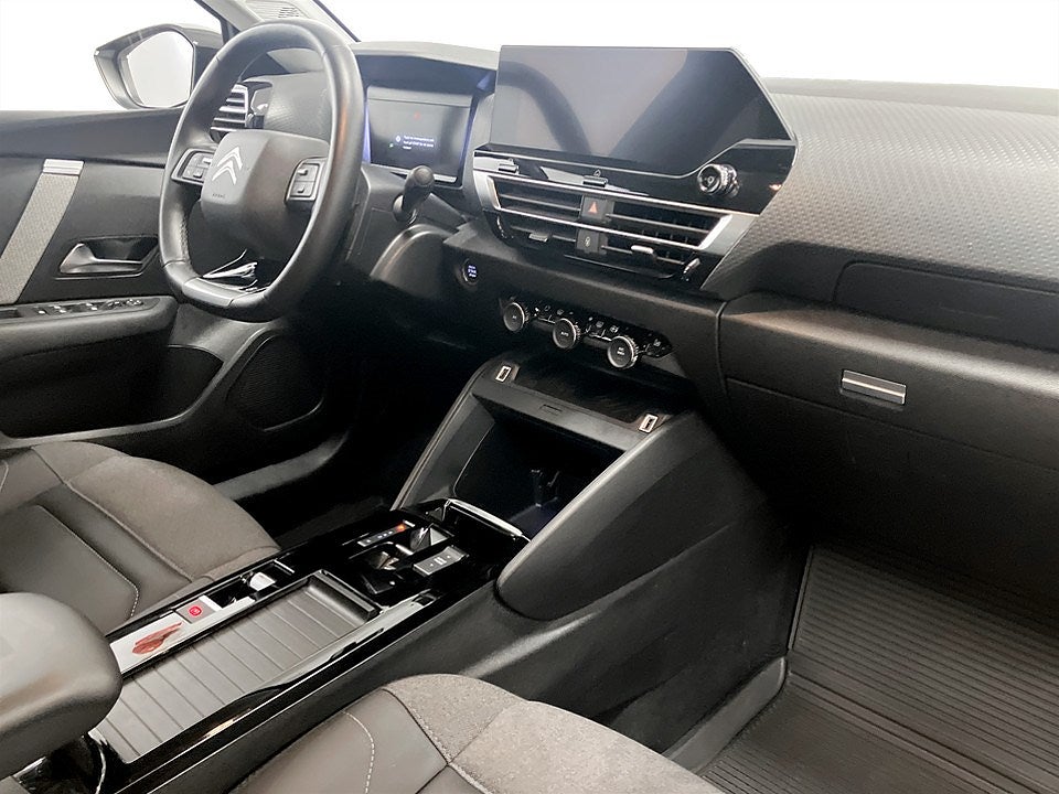 Bild på Citroën C4 X Shine 1.2 PT 130hk Aut - 360-KAMERA, RATTVÄRME