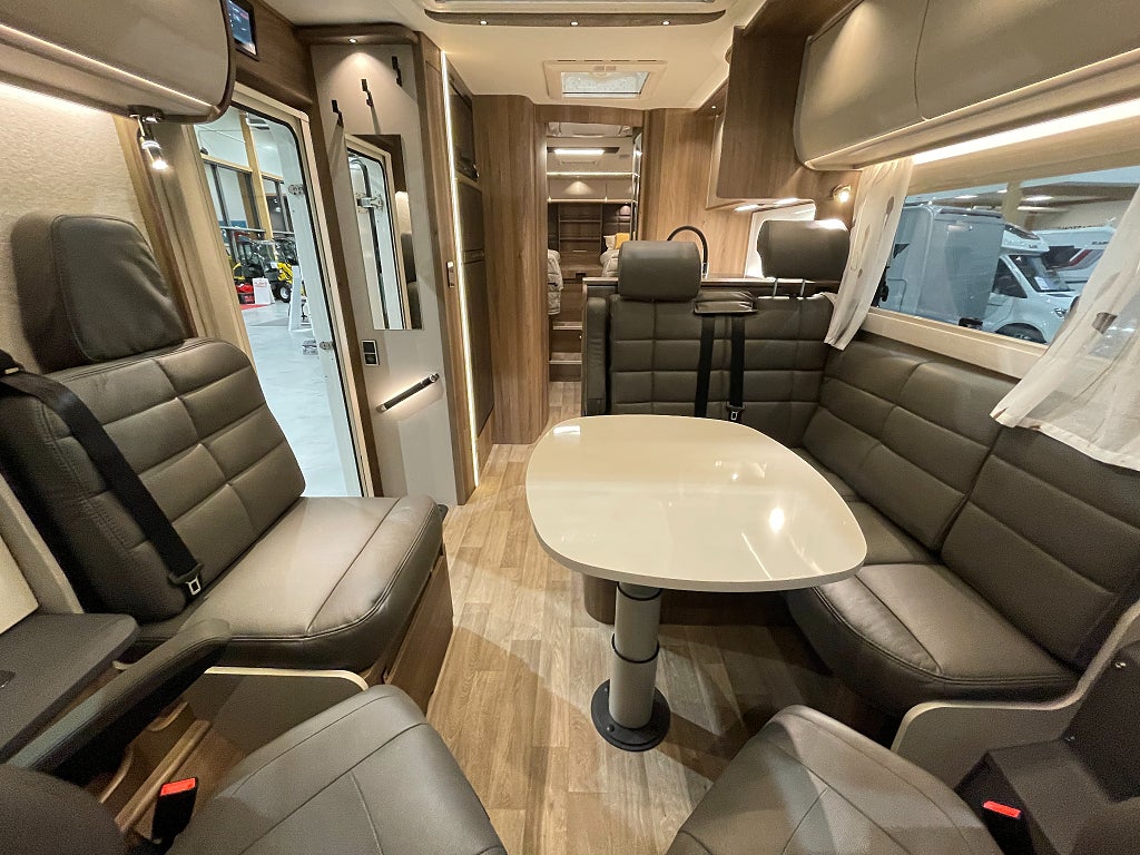 Kabe TMRI 830 LGB Imperial /Drag/Cinderella/Bakhjulsdriven 190hk - Kabe