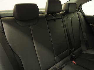 Sedan BMW 320 10 av 19