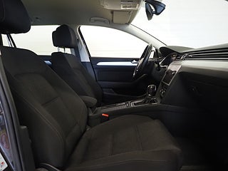 Kombi Volkswagen Passat 10 av 24