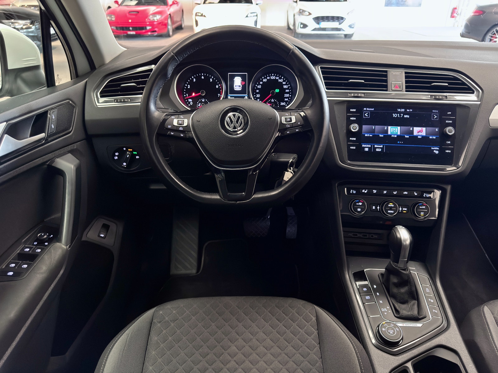 Volkswagen Tiguan TSI 150hk 4Motion | R-Line | Drag | Värmare| Backkamera 2018 - miniatyr 11