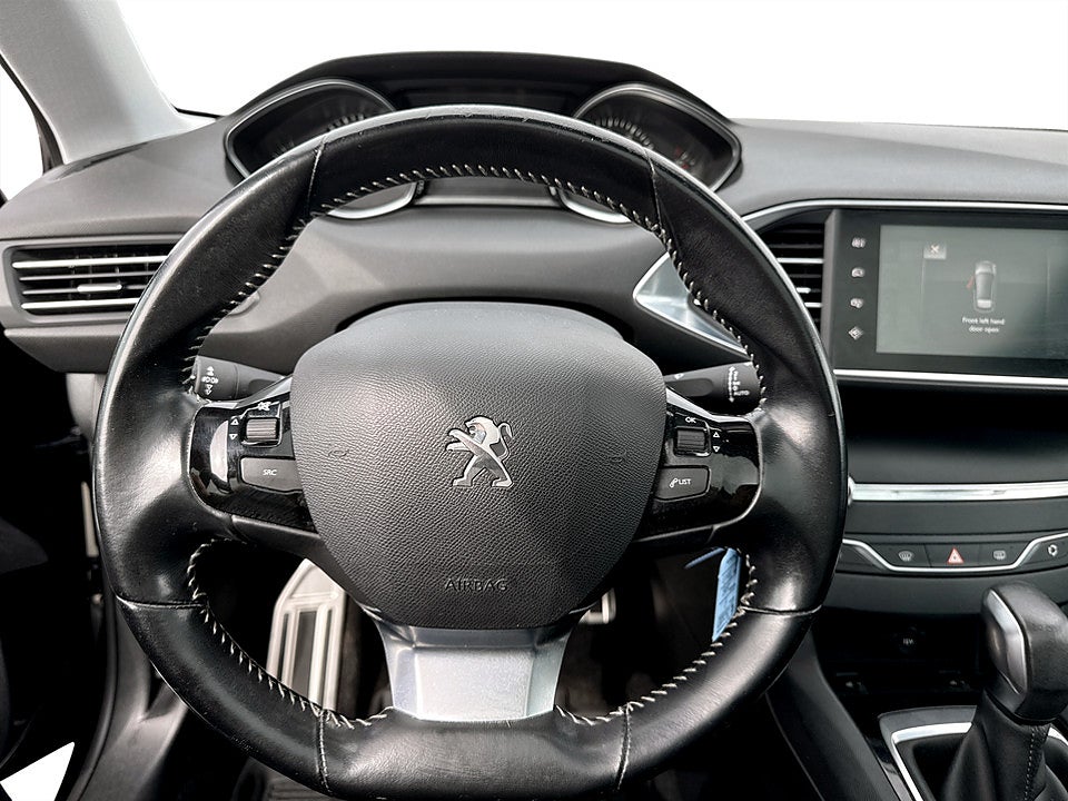 Bild på Peugeot 308 5D STYLE 1.2 PT 130hk Aut PANO B-KAMERA 