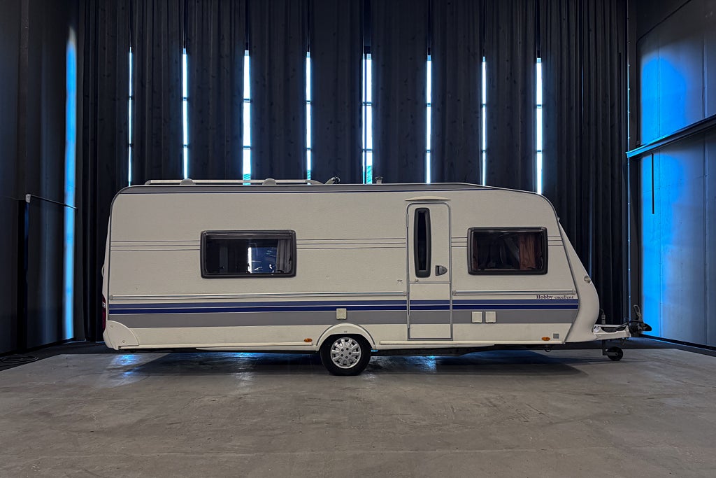 Hobby 560 WLU Excellent| Långbäddar | Förtält 