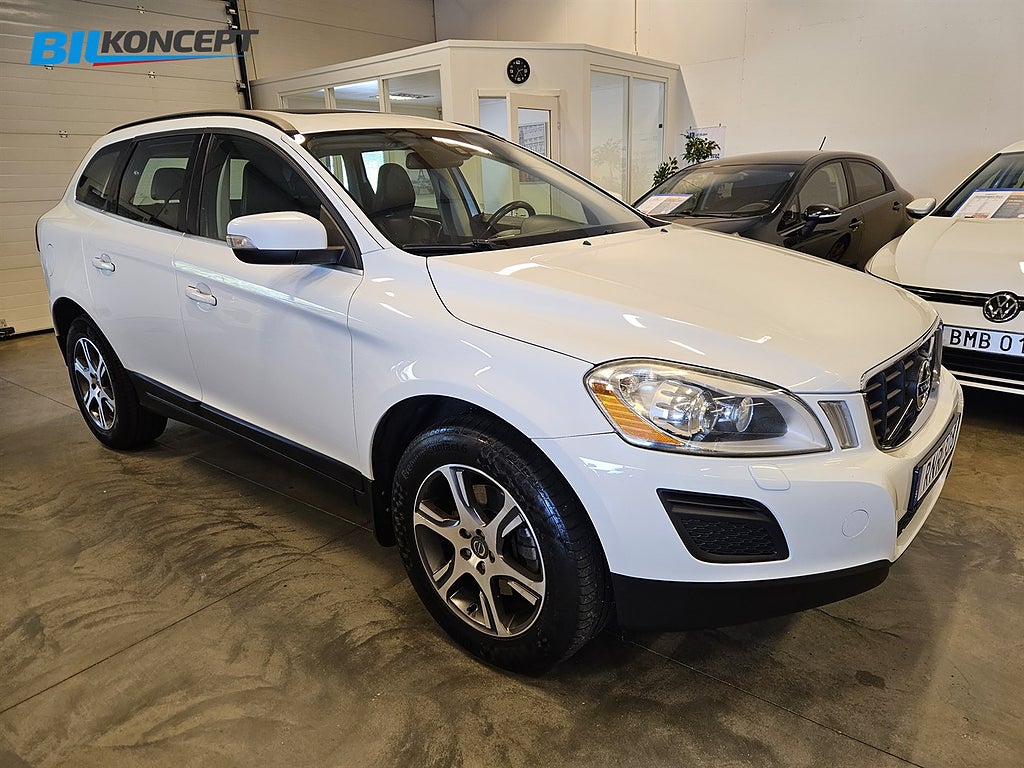 Volvo XC60 D4 AWD 163hk Momentum Dragkrok