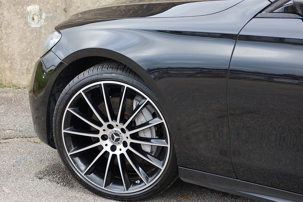 Mercedes-Benz E 220 d AMG 360° Drag WideScreen Värmare Pano Night Paket