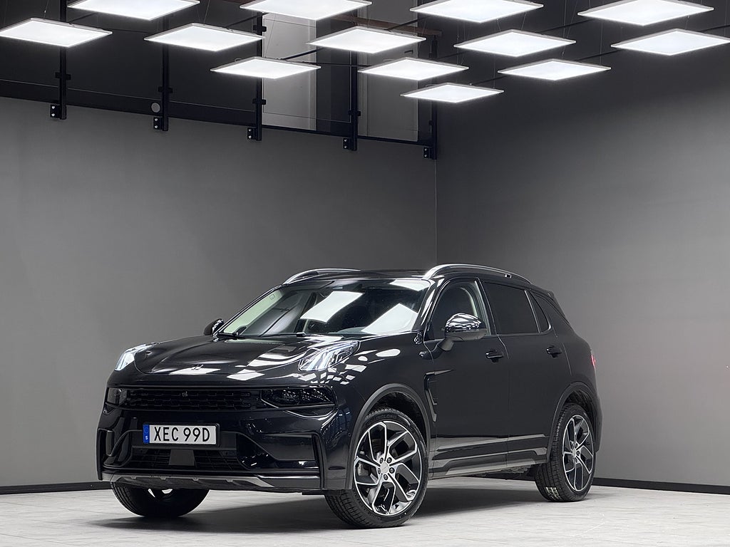 Lynk & Co 01 PHEV BLACK / 360° / Pano / KAMPANJ 3,99%