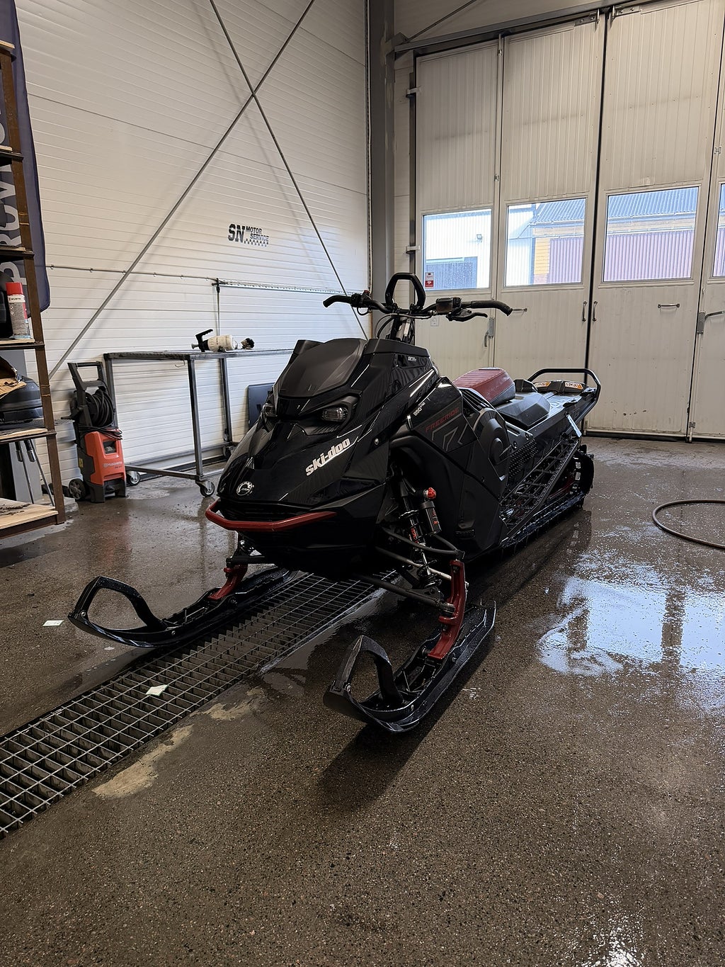 Ski-Doo Freeride STD 850 E-TEC