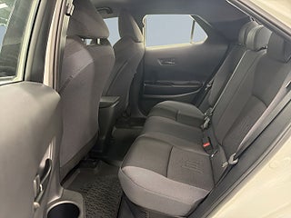 Toyota C-HR PHEV e-CVT S&V-hjul/ Backkam/Rattvärm/Carplay/Keyless – bild 13
