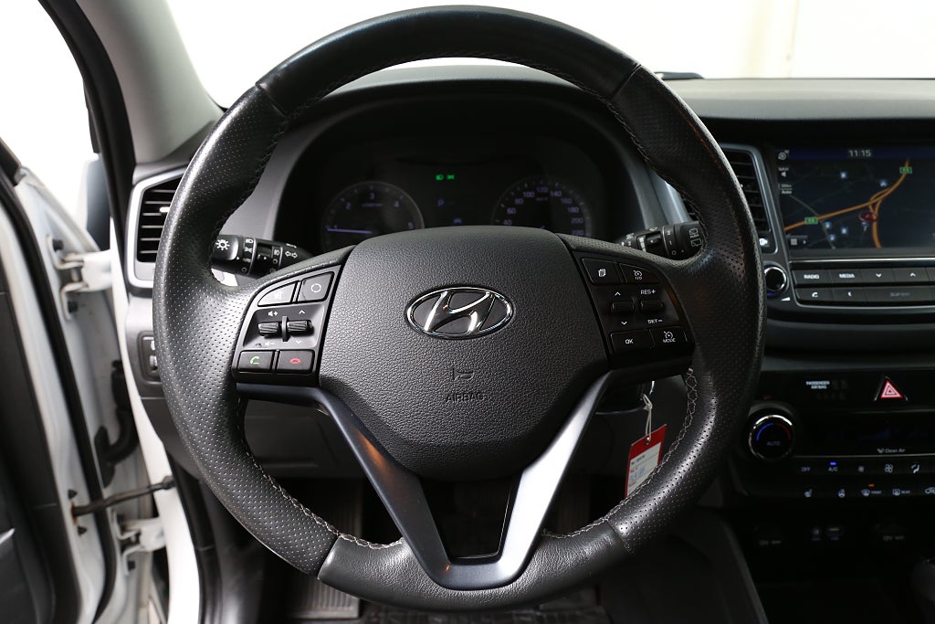 Hyundai Tucson 1,7 CRDi 141hk Move! Aut Navi Kamera 19" Drag 2018