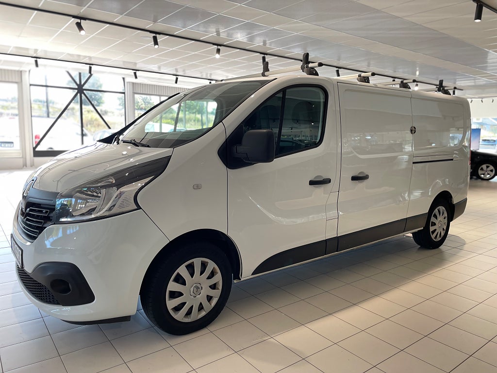 Renault trafic Skåpbil 2.7t 1.6 dCi Euro 6 *Drag, Kamera, Skåplås