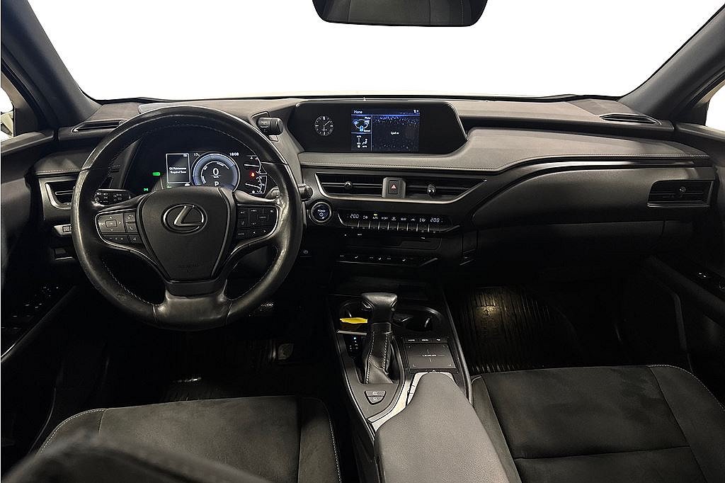 Lexus UX UX250H CVT 178HK, 3 brukare