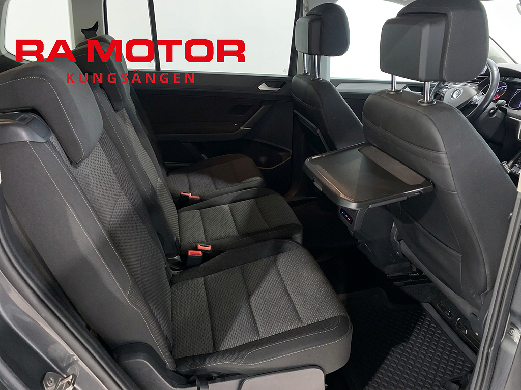 Volkswagen Touran 1.4 TSI, 150hk | Drag | Kamera | 7-sits | Värmare 2017