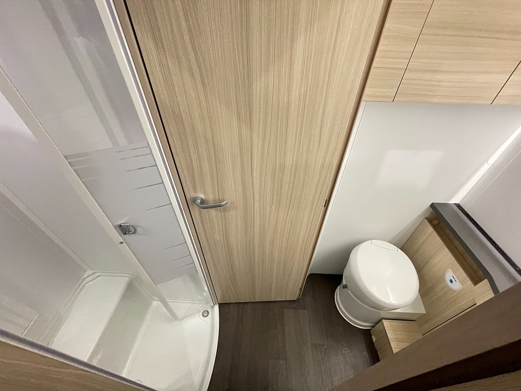 Sun Living S 75 SC / Automat / ALDE / AC-Bodel / Solcell / 5bält / Taksäng/ - Sun Living